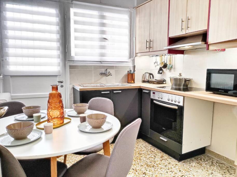 As ✓Two Bedroom Apartment In Thissio Athens Exterior photo